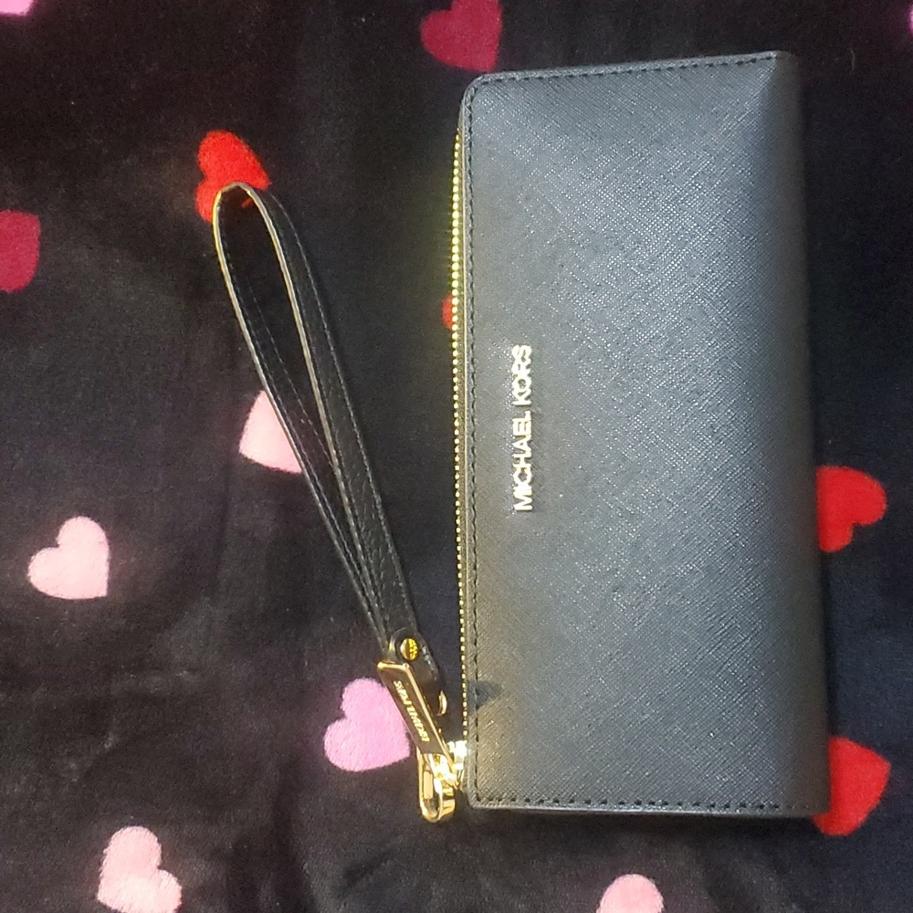 NWOT Michael Kors black wristlet with inside compartments